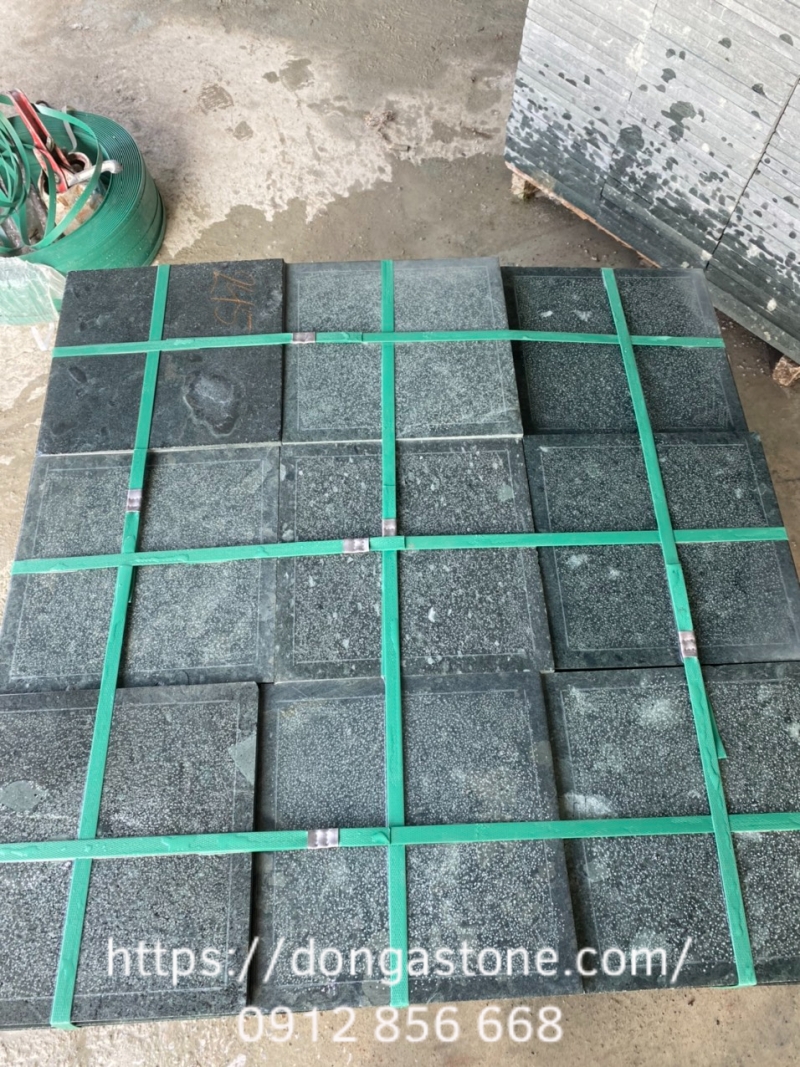 Đông Á Stone chuyên cung cấp đá xanh rêu băm mặt trừ viền chất lượng, gia công sắc nét, giá cạnh tranh và phù hợp nhiều hạng mục cảnh quan.