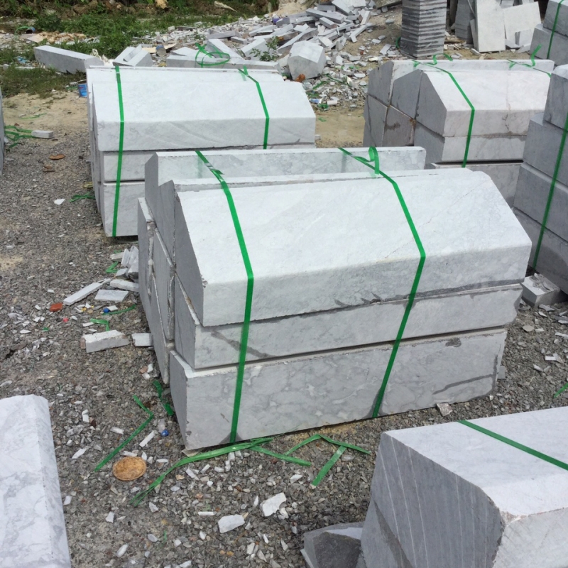 Đá Ghi Sáng Bó Vỉa Bo Tròn, Vát Cạnh Theo Yêu Cầu 10 Sản phẩm được đóng pallet cẩn thận, giúp hạn chế sứt mẻ và đảm bảo an toàn trong quá trình vận chuyển.