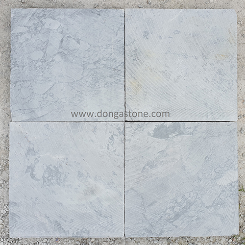 Kích thước đa dạng giúp đá ghi sáng cắt thô dễ thi công cho nhiều hạng mục như lát sân, lối đi, sân cỏ và cảnh quan.
