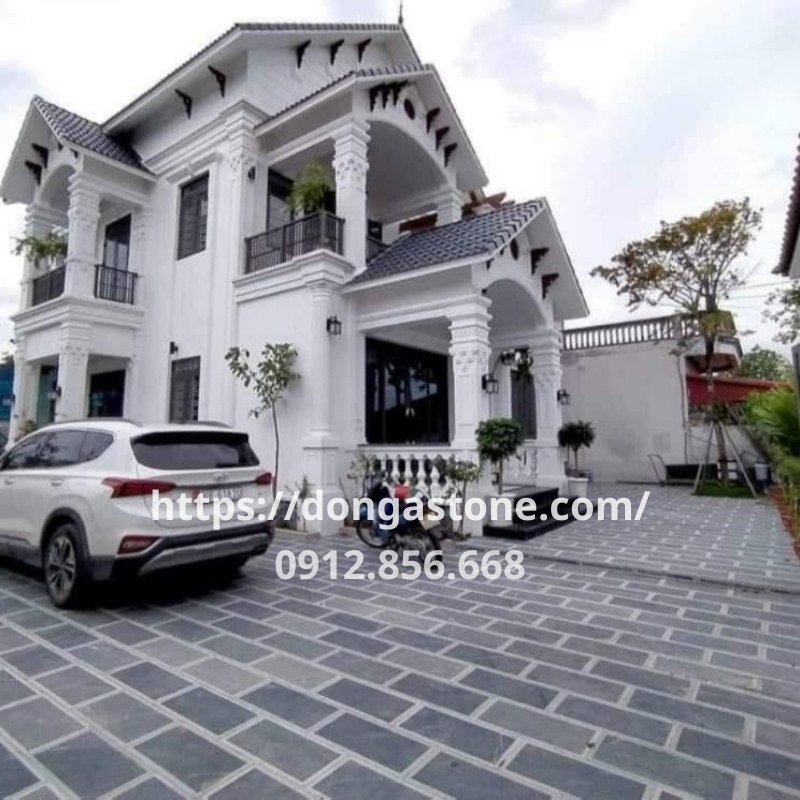 Đá Xanh Đen Mài Honed Cà Viền 60x30, 40x40 Mới Nhất 7 Từ sân biệt thự đến khuôn viên resort, đá xanh đen Thanh Hóa mài honed cà viền luôn đáp ứng tốt yêu cầu về độ bền và vẻ đẹp tự nhiên.