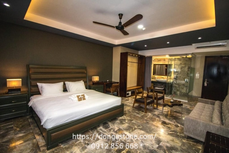 So Sánh Đá Xanh Thanh Hóa Với Đá Granite, Bazan, Marble 5 Đá Marble vàng (đá dăm kết) dùng tạo điểm nhấn kiến trúc cho biệt thự, khách sạn, sảnh lớn và lối đi sân vườn.