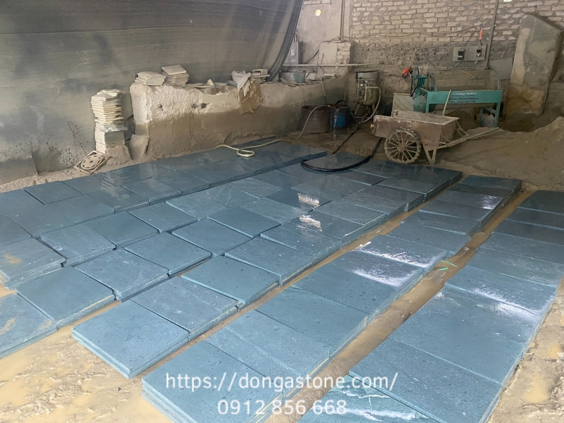 Thế Nào Là Đá Xanh Thanh Hóa Loại 1? Top 7 Tiêu Chí Đánh Giá! 5 Lựa chọn đá loại 1 giúp công trình đảm bảo độ bền và tính thẩm mỹ ổn định theo thời gian.