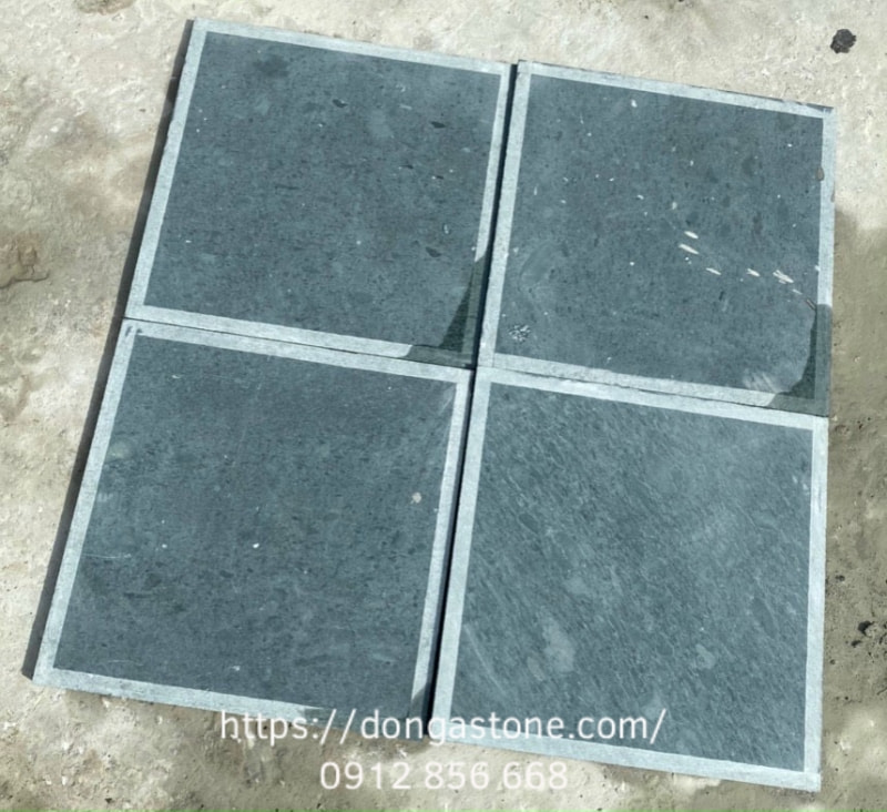 Đá xanh tự nhiên sở hữu độ bền và vẻ đẹp vĩnh cửu trước tác động thời gian, thời tiết.