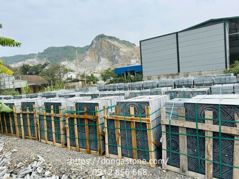 Đông Á Stone cam kết luôn mang đến cho khách hàng nguồn đá xanh (nguyên vật liệu tốt nhất) để khách hàng hoàn thiện khu lăng mộ chất lượng cao, đẹp và tối ưu chi phí.